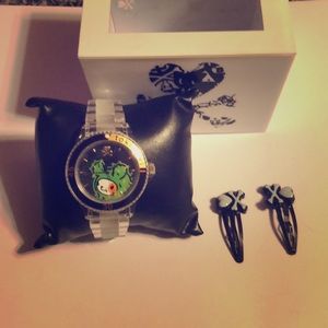 Tokidoki Women’s watch free heart skulls barrettes